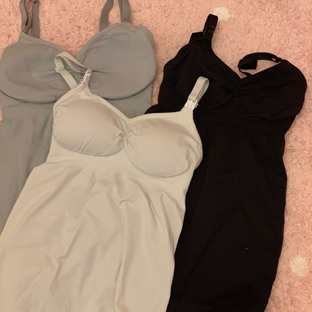 SET of Madela nursing tanks Size small